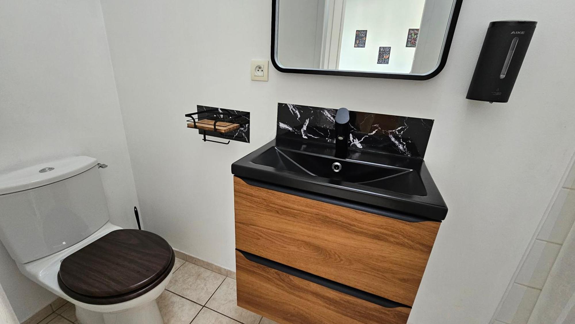 Bed To Rent - Maison Calme Avec Jacuzzi Sous Supplement Бордо Екстер'єр фото