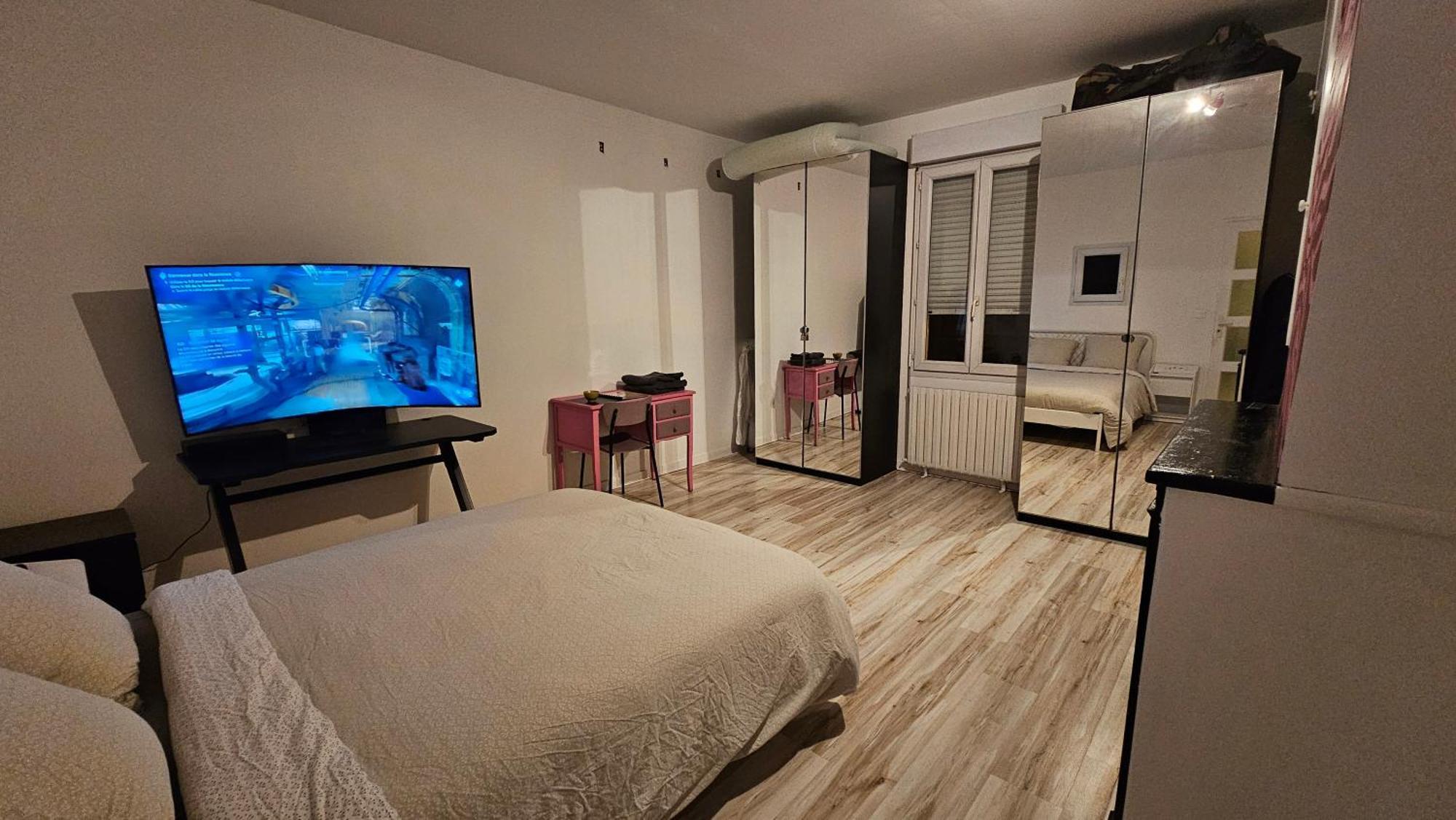Bed To Rent - Maison Calme Avec Jacuzzi Sous Supplement Бордо Екстер'єр фото