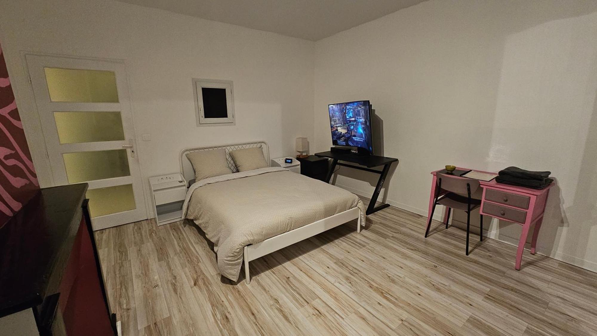 Bed To Rent - Maison Calme Avec Jacuzzi Sous Supplement Бордо Екстер'єр фото