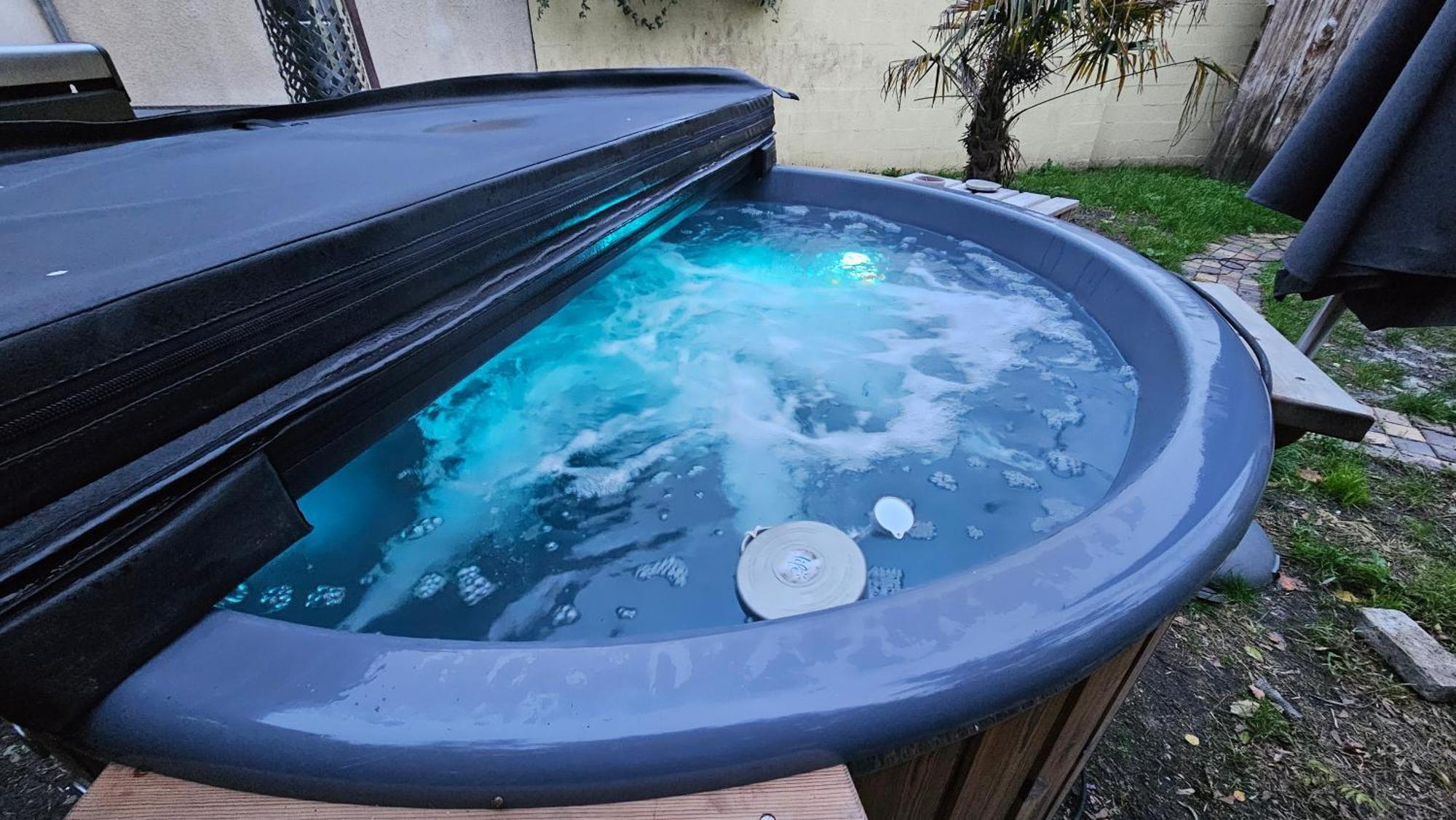 Bed To Rent - Maison Calme Avec Jacuzzi Sous Supplement Бордо Екстер'єр фото