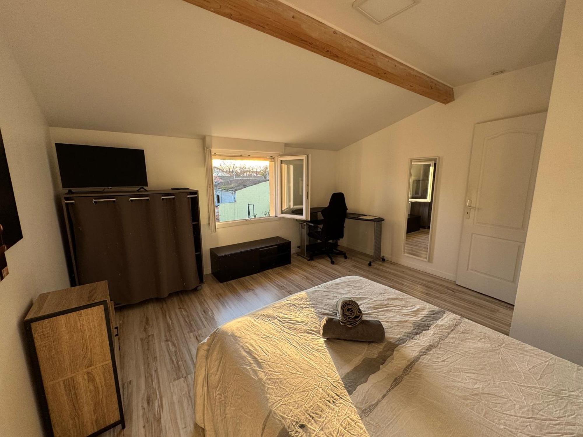 Bed To Rent - Maison Calme Avec Jacuzzi Sous Supplement Бордо Екстер'єр фото